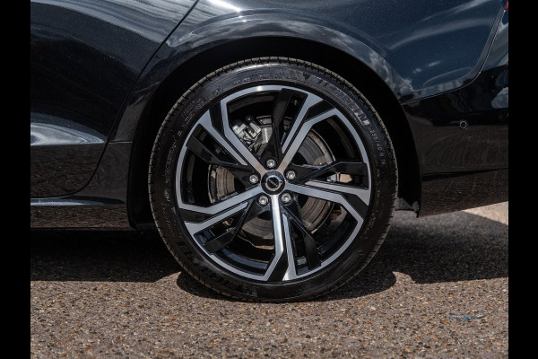 Volvo V60 2.0 T6 350PK PHEV AWD Plus Dark | Premium | Pano | H/K Sound | Fab. Garantie 11-2027 | BTW