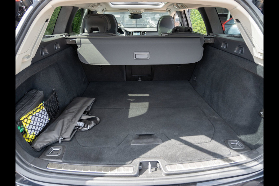 Volvo V60 2.0 T6 350PK PHEV AWD Plus Dark | Premium | Pano | H/K Sound | Fab. Garantie 11-2027 | BTW