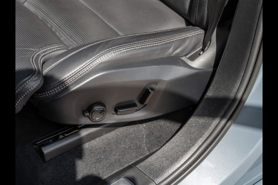 Volvo XC90 2.0 T8 Recharge AWD Ultimate Bright | Massage | Bowers&Wilkins Sound | Luchtvering | Trekhaak | Polestar