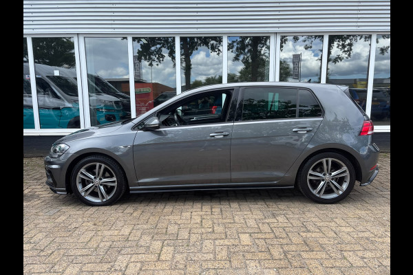 Volkswagen Golf 1.5 TSI Highline Business R-Line | Automaat | Parkeersensoren | Apple Carplay | Adaptieve Cruise