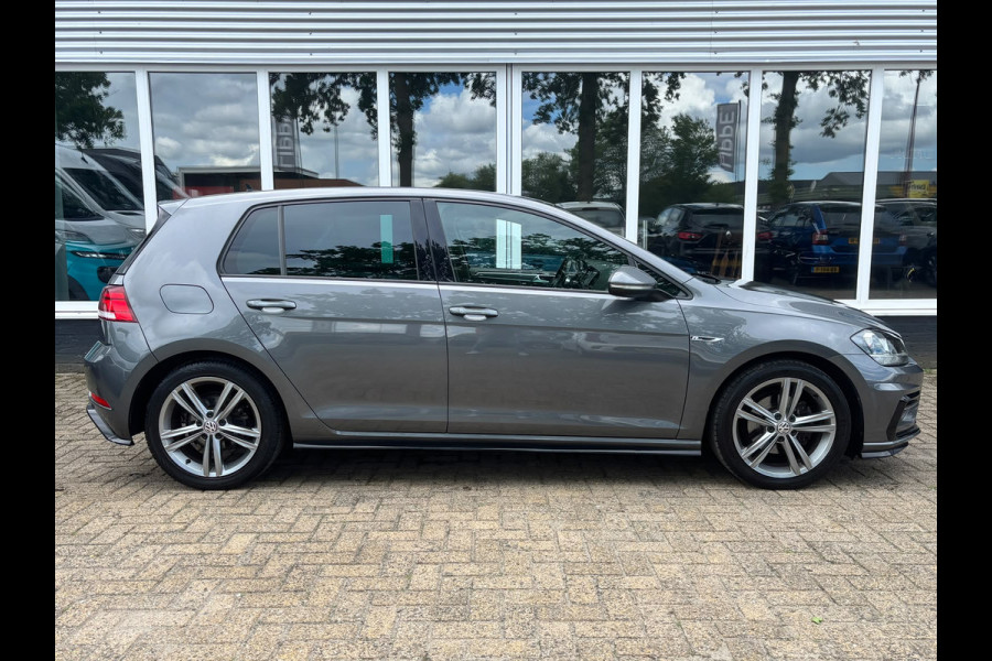 Volkswagen Golf 1.5 TSI Highline Business R-Line | Automaat | Parkeersensoren | Apple Carplay | Adaptieve Cruise
