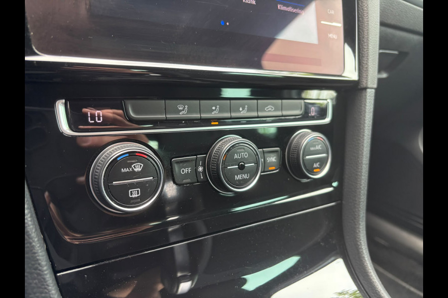 Volkswagen Golf 1.5 TSI Highline Business R-Line | Automaat | Parkeersensoren | Apple Carplay | Adaptieve Cruise