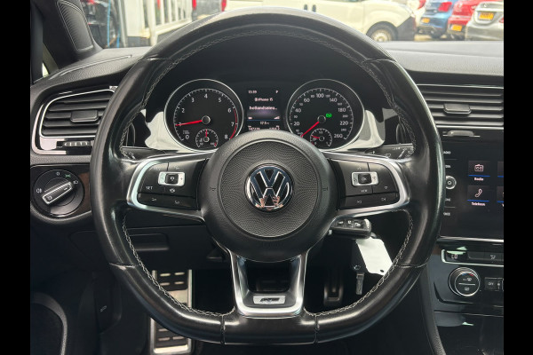 Volkswagen Golf 1.5 TSI Highline Business R-Line | Automaat | Parkeersensoren | Apple Carplay | Adaptieve Cruise