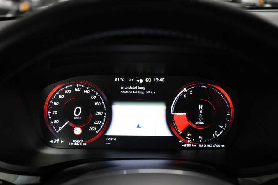 Volvo V60 2.0 T8 Twin Engine AWD R-Design BTW/LED/VIRTUAL/PANO/LEER+S.VERWARMING+MEMORY/KEYLES/CAM/HUD/LINE/ACC/12 MDN GARANTIE!