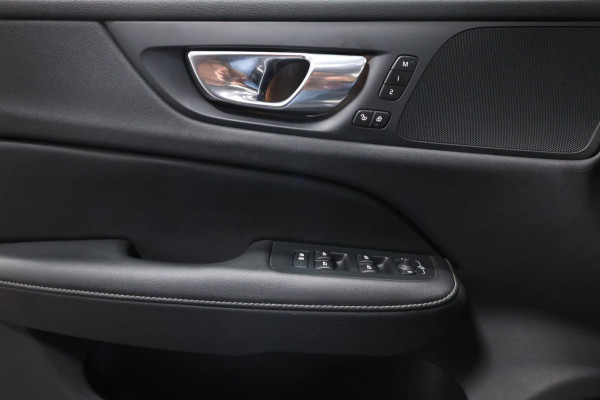 Volvo V60 2.0 T8 Twin Engine AWD R-Design BTW/LED/VIRTUAL/PANO/LEER+S.VERWARMING+MEMORY/KEYLES/CAM/HUD/LINE/ACC/12 MDN GARANTIE!