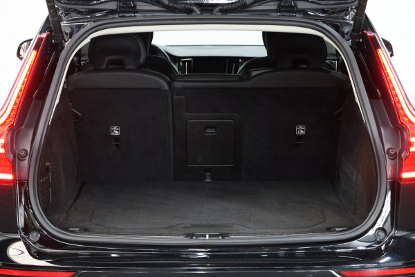 Volvo V60 2.0 T8 Twin Engine AWD R-Design BTW/LED/VIRTUAL/PANO/LEER+S.VERWARMING+MEMORY/KEYLES/CAM/HUD/LINE/ACC/12 MDN GARANTIE!