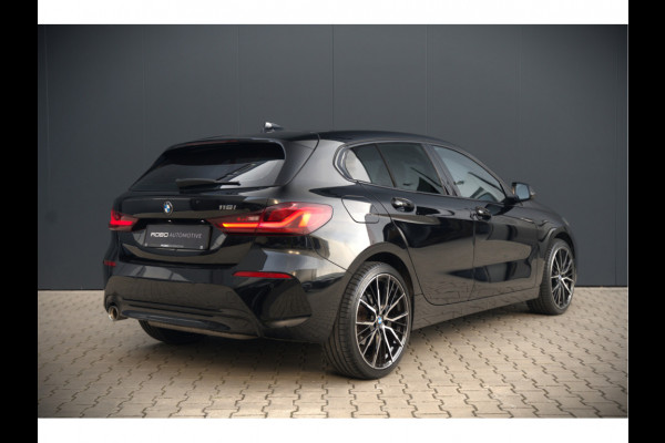 BMW 1-serie 118i Executive Sportline | Cruise Contol | Ambiance Verlichting | Navigatie | Keyless | Parkeersensoren | DAB | Climate Control | LED | BTW