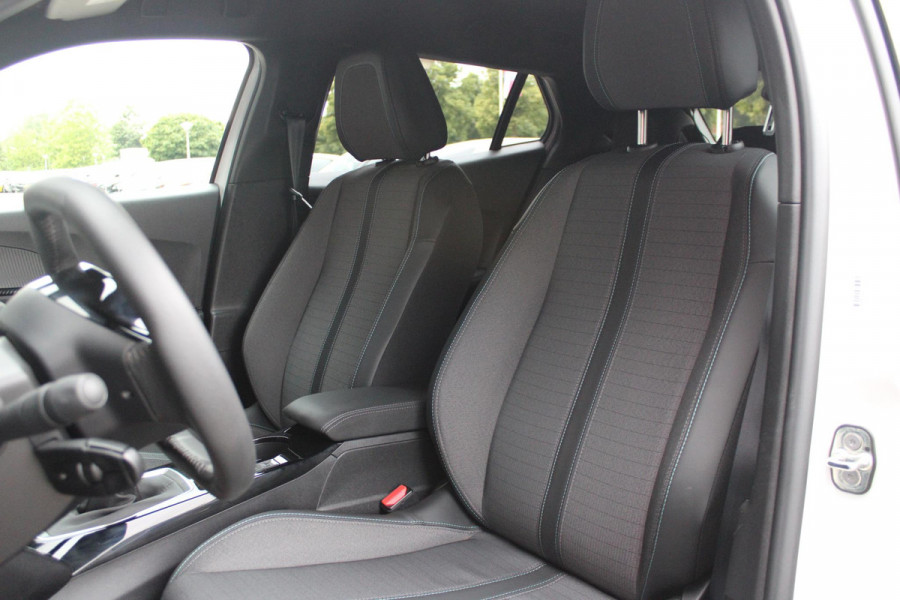 Peugeot 2008 1.2 100PK ALLURE PACK | NAVIGATIE 10" TOUCHSCREEN| ACHTERUITRIJ CAMERA | 3-D INSTRUMENTENPANEEL | APPLE CARPLAY/ANDROID AUTO | LICHTMETALEN VELGEN 17" | DAB+ RADIO | CRUISE CONTROL | GETINTE RUITEN |