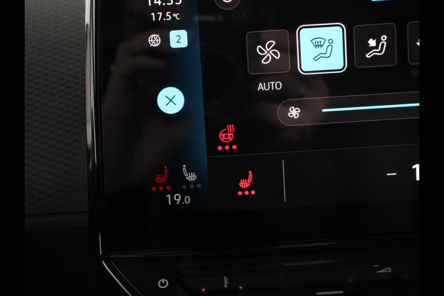 Volkswagen ID. Buzz Cargo 77 kWh Navigatie Apple Carplay Android Auto Parkeersensoren Adaptive Cruise Control Climate Control Lichtmetalen velgen LED