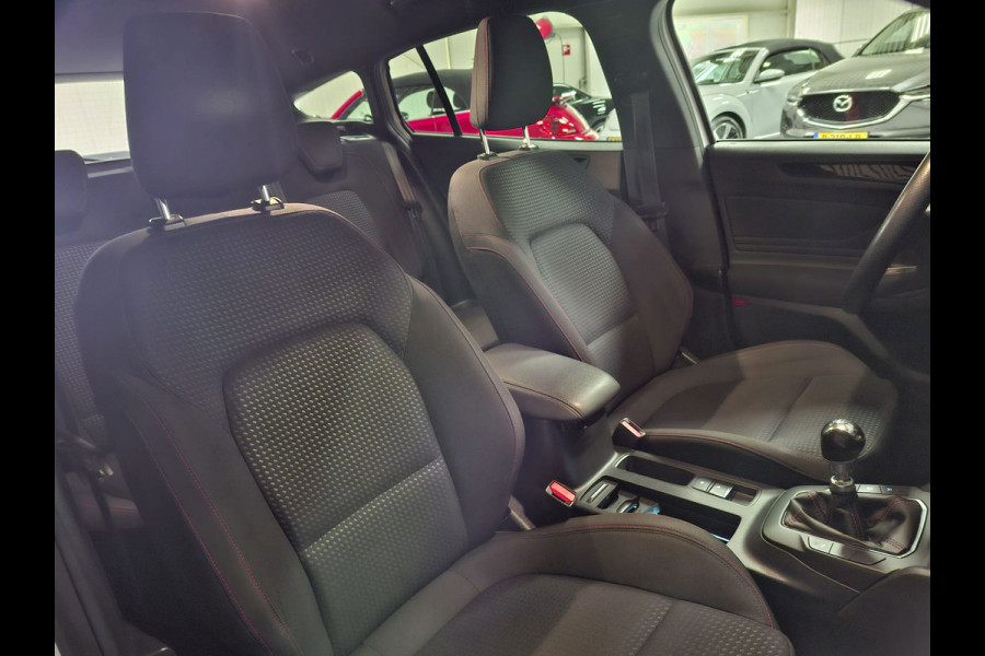 Ford FOCUS Wagon 1.0 EcoBoost ST Line Business | Clima| Camera | Navi | Stuur & Stoelverwarming |