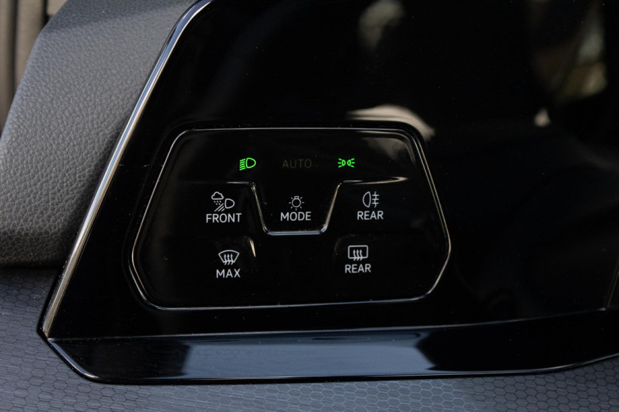 Volkswagen Golf 1.4 eHybrid GTE PANO LEDER CAMERA HUD ACC DODEHOEK