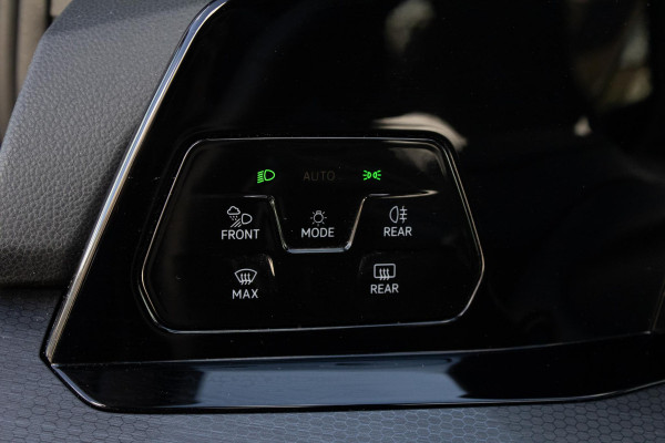 Volkswagen Golf 1.4 eHybrid GTE PANO LEDER CAMERA HUD ACC DODEHOEK