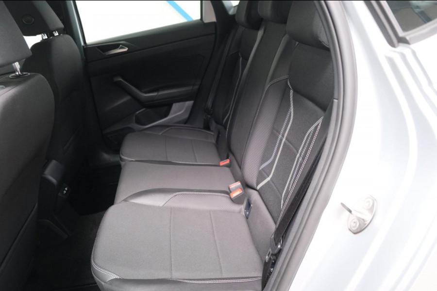 Volkswagen Polo 1.0 TSI Highline - N.A.P. Airco, Cruise, Carplay, Navi, PDC.