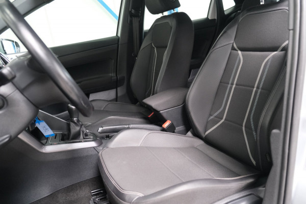 Volkswagen Polo 1.0 TSI Highline - N.A.P. Airco, Cruise, Carplay, Navi, PDC.