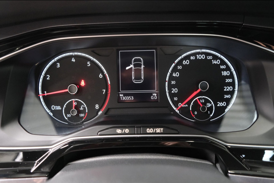 Volkswagen Polo 1.0 TSI Highline - N.A.P. Airco, Cruise, Carplay, Navi, PDC.