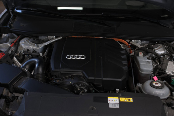 Audi A6 Avant 55 TFSI e Quattro S-Line *Pano*B&O*Camera*Soft-Close*Trekhaak*