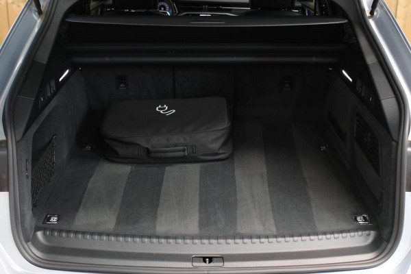 Audi A6 Avant 55 TFSI e Quattro S-Line *Pano*B&O*Camera*Soft-Close*Trekhaak*