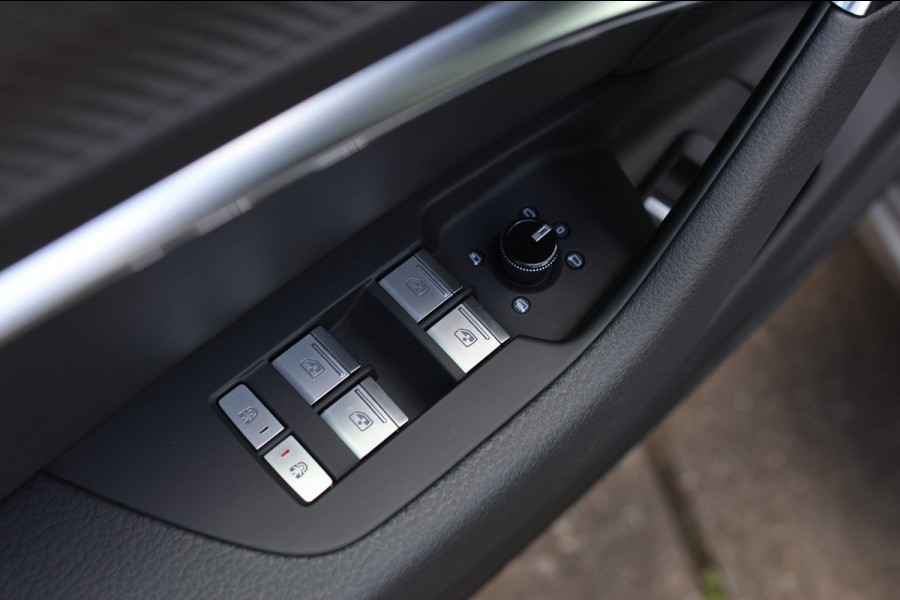 Audi A6 Avant 55 TFSI e Quattro S-Line *Pano*B&O*Camera*Soft-Close*Trekhaak*