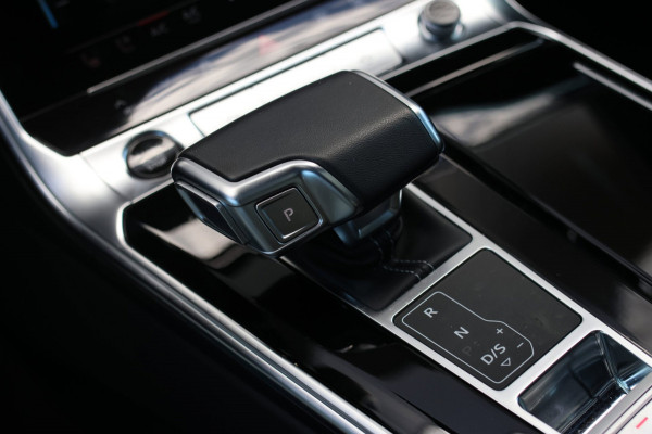 Audi A6 Avant 55 TFSI e Quattro S-Line *Pano*B&O*Camera*Soft-Close*Trekhaak*