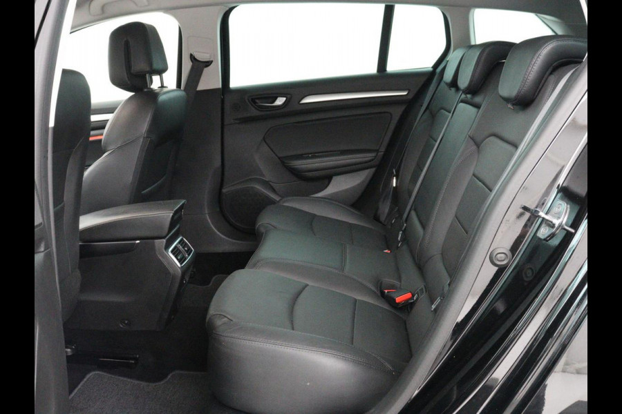 Renault Mégane 1.3 TCe Intens | Leder | Head-Up | Camera | DAB | Carplay | Stoelverwarming | Climate control | 17'' | Stuurverwarming | Cruise Control | Elektrische stoelen | Navigatie | Full LED | Keyless
