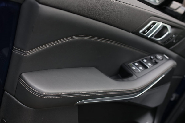 BMW X5 XDrive45e M-Sport *Pano*M-Stoelen*Achteras-Besturing*H/K*