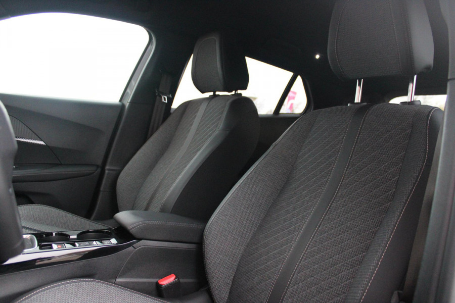 Peugeot 2008 1.2 100PK ALLURE | TREKHAAK | CAMERA VOOR + ACHTER | NAVIGATIE | DRAADLOZE APPLE CARPLAY/ANDROID AUTO | LED KOPLAMPEN | ALL SEASON BANDEN | ADAPTIVE CRUISE CONTROL | DODEHOEK BEWAKING |