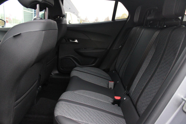 Peugeot 2008 1.2 100PK ALLURE | TREKHAAK | CAMERA VOOR + ACHTER | NAVIGATIE | DRAADLOZE APPLE CARPLAY/ANDROID AUTO | LED KOPLAMPEN | ALL SEASON BANDEN | ADAPTIVE CRUISE CONTROL | DODEHOEK BEWAKING |