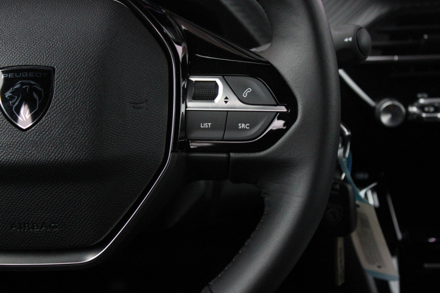 Peugeot 2008 1.2 100PK ALLURE | TREKHAAK | CAMERA VOOR + ACHTER | NAVIGATIE | DRAADLOZE APPLE CARPLAY/ANDROID AUTO | LED KOPLAMPEN | ALL SEASON BANDEN | ADAPTIVE CRUISE CONTROL | DODEHOEK BEWAKING |