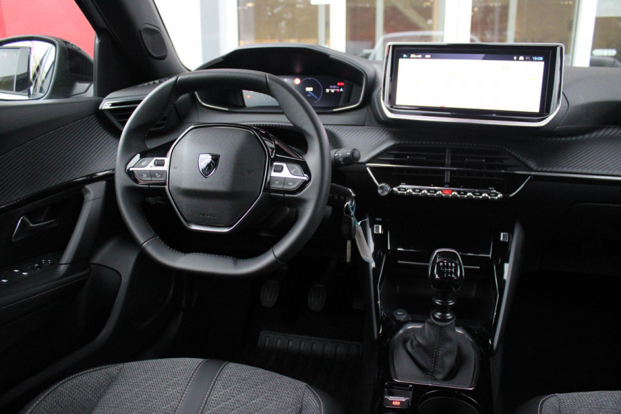 Peugeot 2008 1.2 100PK ALLURE | TREKHAAK | CAMERA VOOR + ACHTER | NAVIGATIE | DRAADLOZE APPLE CARPLAY/ANDROID AUTO | LED KOPLAMPEN | ALL SEASON BANDEN | ADAPTIVE CRUISE CONTROL | DODEHOEK BEWAKING |