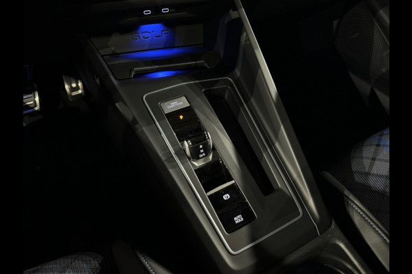 Volkswagen Golf 2.0 TSI R 4M Performance Pano|HuD|H/K|Akrapovic