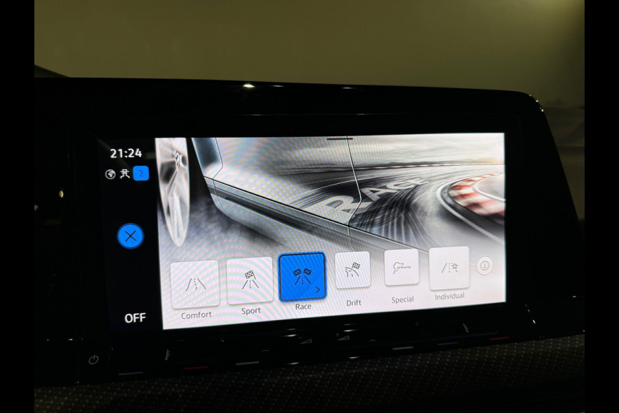Volkswagen Golf 2.0 TSI R 4M Performance Pano|HuD|H/K|Akrapovic