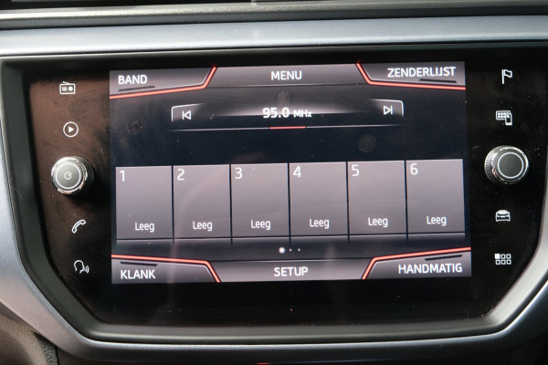 Seat Arona 1.0 TSI Style Business Intense - N.A.P. Airco, Cruise, Navi, PDC, Camera, Carplay.