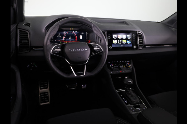Škoda Karoq Sportline Ultimate 1.5 TSI ACT 150 pk 7 versn. DSG | Wegklapbare Trekhaak | Travel Assist Pakket Plus | Virtual Pedal | 19 Inch Velgen Sagitarius Aero