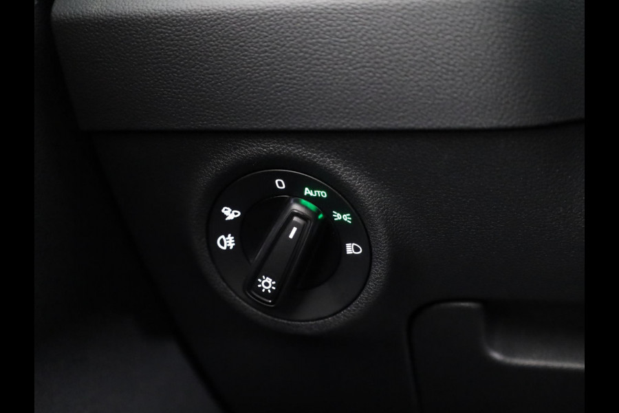 Škoda Karoq Sportline Ultimate 1.5 TSI ACT 150 pk 7 versn. DSG | Wegklapbare Trekhaak | Travel Assist Pakket Plus | Virtual Pedal | 19 Inch Velgen Sagitarius Aero