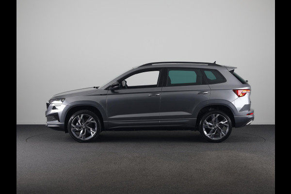 Škoda Karoq Sportline Ultimate 1.5 TSI ACT 150 pk 7 versn. DSG | Wegklapbare Trekhaak | Travel Assist Pakket Plus | Virtual Pedal | 19 Inch Velgen Sagitarius Aero