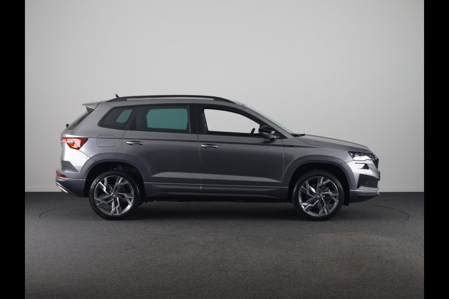 Škoda Karoq Sportline Ultimate 1.5 TSI ACT 150 pk 7 versn. DSG | Wegklapbare Trekhaak | Travel Assist Pakket Plus | Virtual Pedal | 19 Inch Velgen Sagitarius Aero