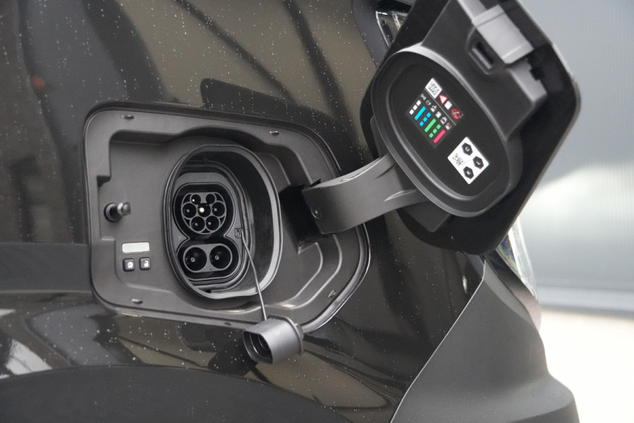 Renault Master E-Tech T35 L3H2 Advance long range 87 kWh 143pk - 2x Schuif- Trekhaak - Camera - Cruise - LED - Carplay/Android - Rijklaar