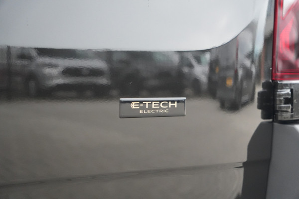 Renault Master E-Tech T35 L3H2 Advance long range 87 kWh 143pk - 2x Schuif- Trekhaak - Camera - Cruise - LED - Carplay/Android - Rijklaar