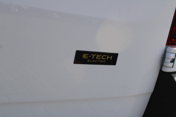 Renault Master E-Tech T35 L3H2 Advance long range 87 kWh 143pk - Camera - Trekhaak - Cruise - LED - Carplay/Android - Rijklaar