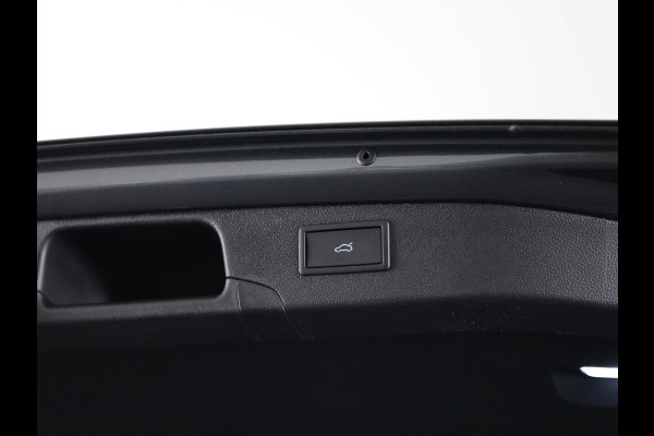 Škoda Superb 1.5 TSI PHEV Business Edition | Trekhaak | Keyless Entry | Elektr. achterklep | Stoelverwarming achterbank |