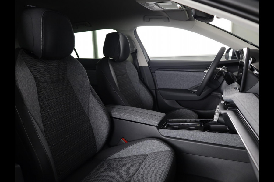 Škoda Superb 1.5 TSI PHEV Business Edition | Trekhaak | Keyless Entry | Elektr. achterklep | Stoelverwarming achterbank |