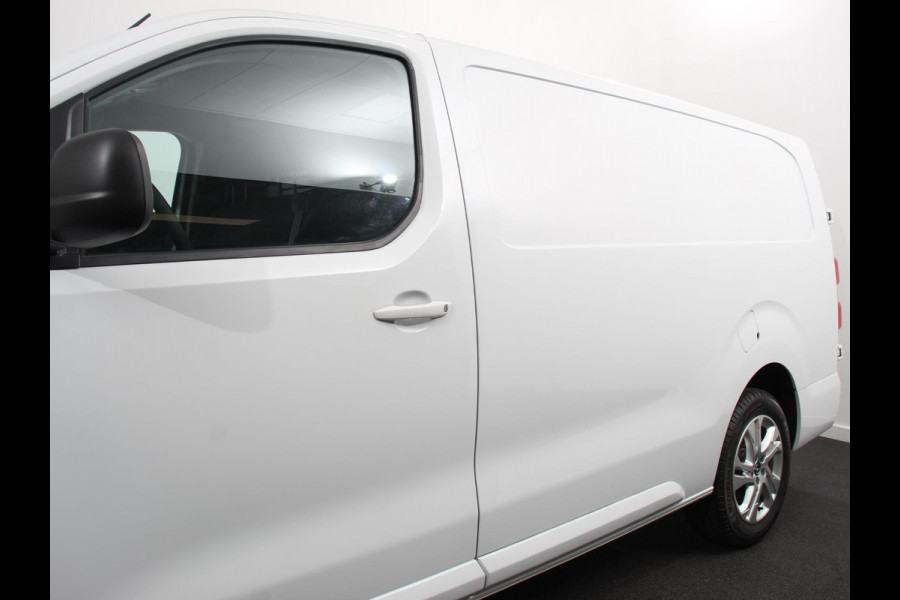 Opel Vivaro 2.0 L3 Automaat Apple Carplay /  Android Auto Parkeersensoren V+A Trekhaak Camera Navigatie Cruise Control LED koplampen houten afwerking laadruimte