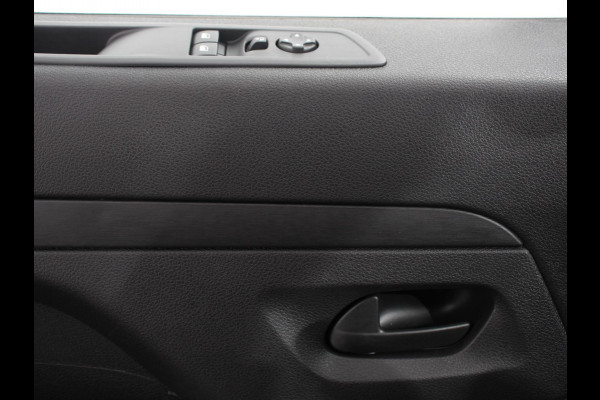 Opel Vivaro 2.0 L3 Automaat Apple Carplay /  Android Auto Parkeersensoren V+A Trekhaak Camera Navigatie Cruise Control LED koplampen houten afwerking laadruimte