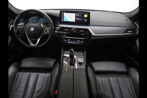 BMW 5 Serie Touring 530e | LED Grille | Leder | Harman/Kardon | Keyless | Adaptive Cruise | Sfeerlicht