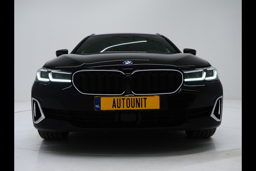 BMW 5 Serie Touring 530e | LED Grille | Leder | Harman/Kardon | Keyless | Adaptive Cruise | Sfeerlicht