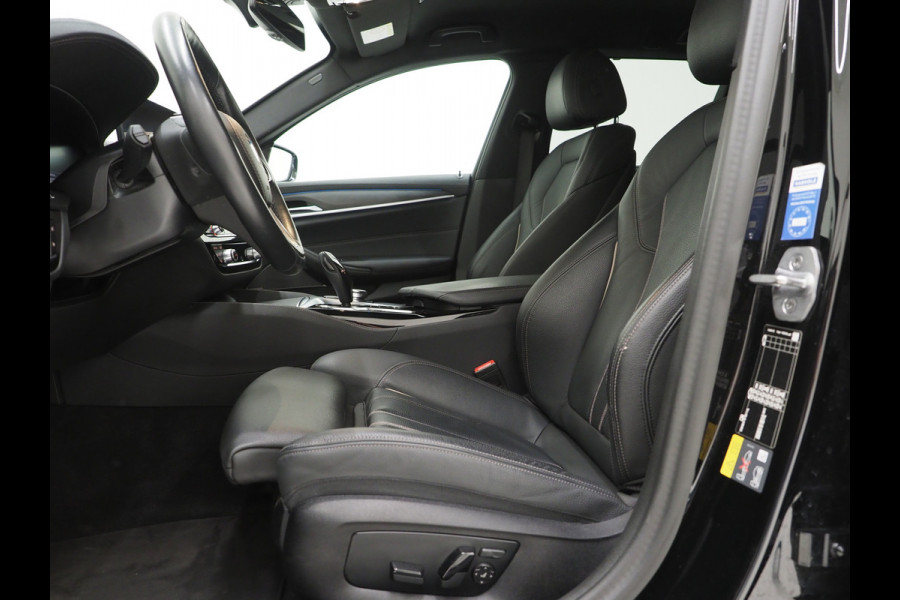 BMW 5 Serie Touring 530e | LED Grille | Leder | Harman/Kardon | Keyless | Adaptive Cruise | Sfeerlicht