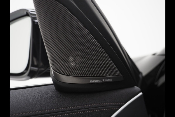 BMW 5 Serie Touring 530e | LED Grille | Leder | Harman/Kardon | Keyless | Adaptive Cruise | Sfeerlicht