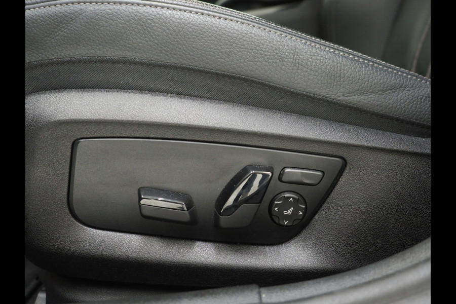 BMW 5 Serie Touring 530e | LED Grille | Leder | Harman/Kardon | Keyless | Adaptive Cruise | Sfeerlicht