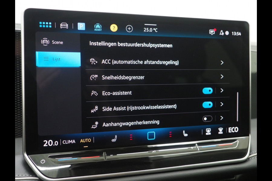 Volkswagen Passat Variant 1.5 eHybrid 204PK | Leder/Alcantara | Massage | Trekhaak | HUD | Camera | Adaptive Cruise | Sfeerlicht | Carplay