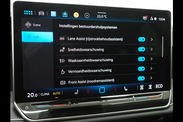Volkswagen Passat Variant 1.5 eHybrid 204PK | Leder/Alcantara | Massage | Trekhaak | HUD | Camera | Adaptive Cruise | Sfeerlicht | Carplay